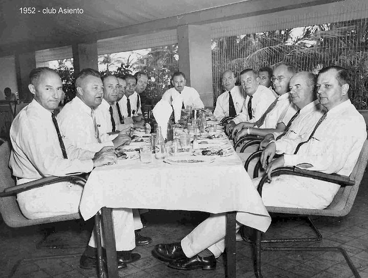 eten in Club Asiento - 1952
